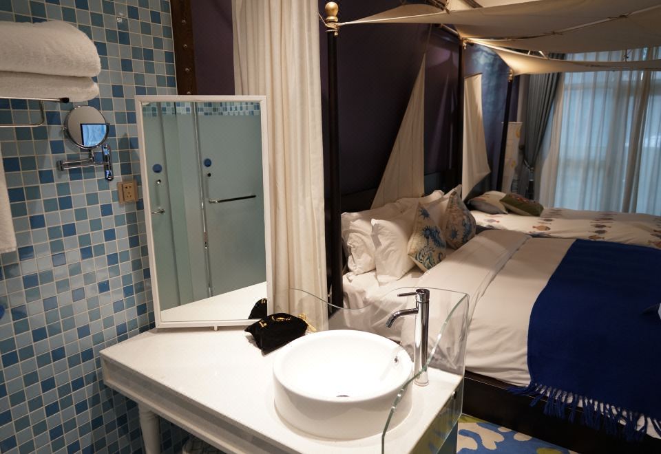 內景神秘百慕大親子房