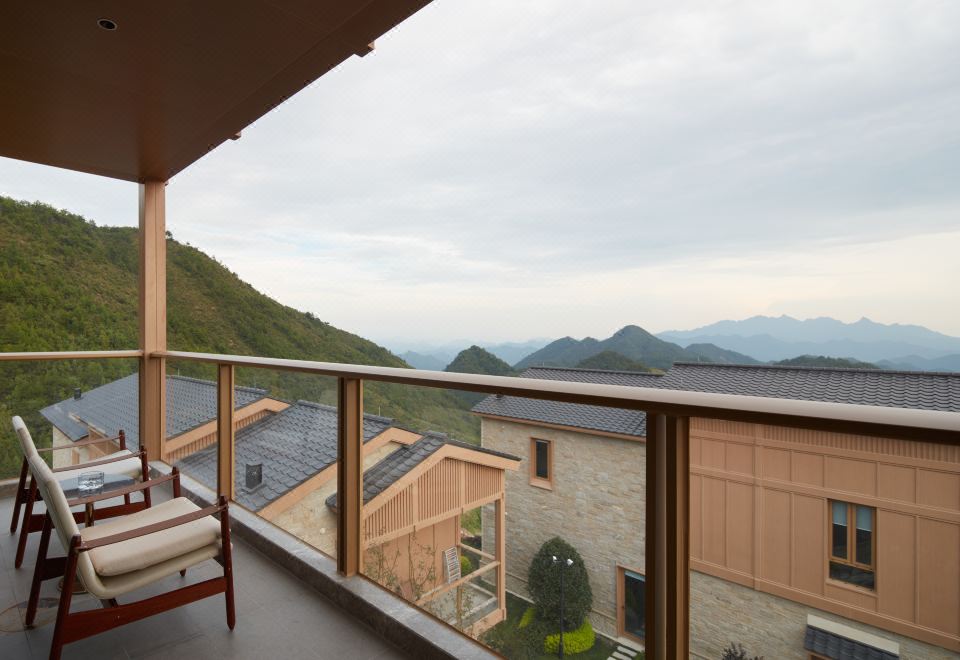 观云两层两居别墅