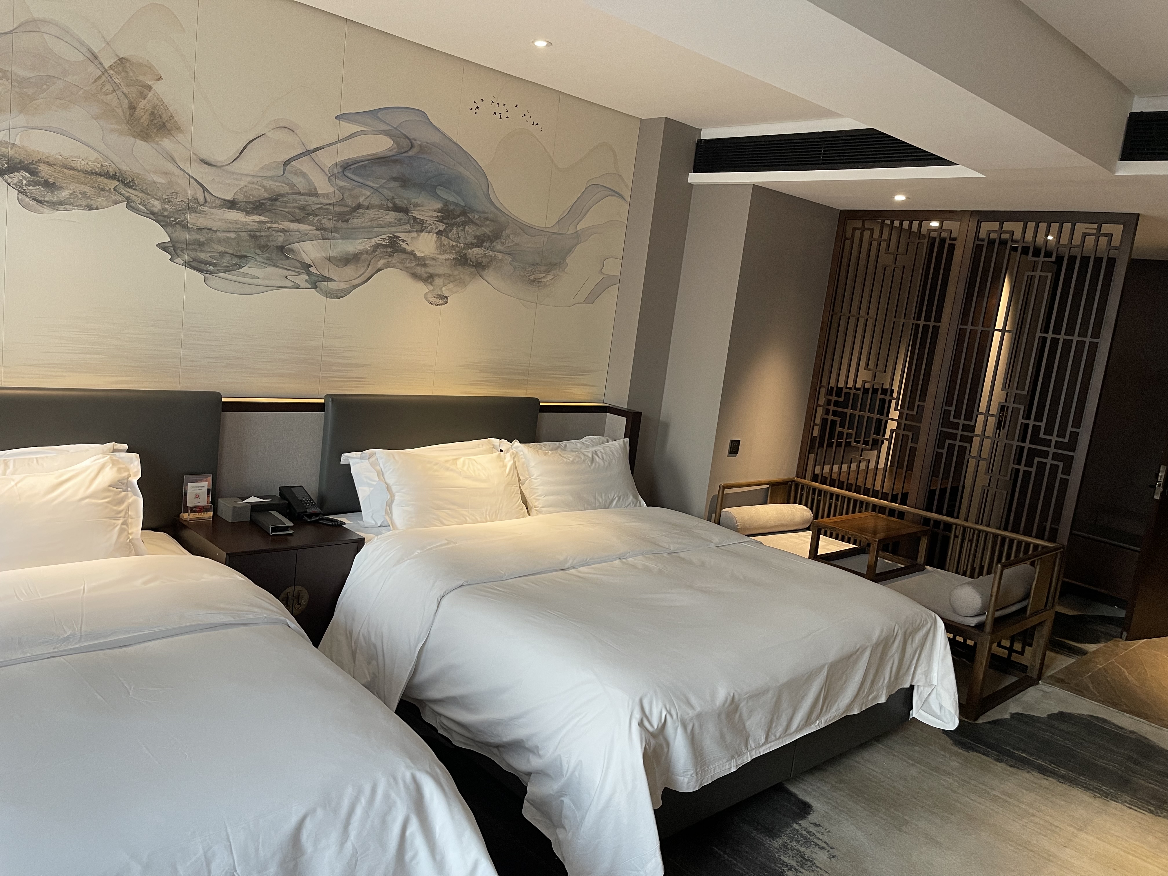 溫馨家庭房（零圧床墊+手機投屏+溫潤加濕器）