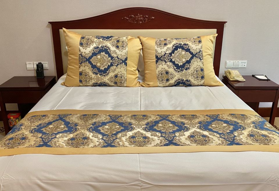 East Lake Hotel WuhanBaihua 2# Scenic Studio