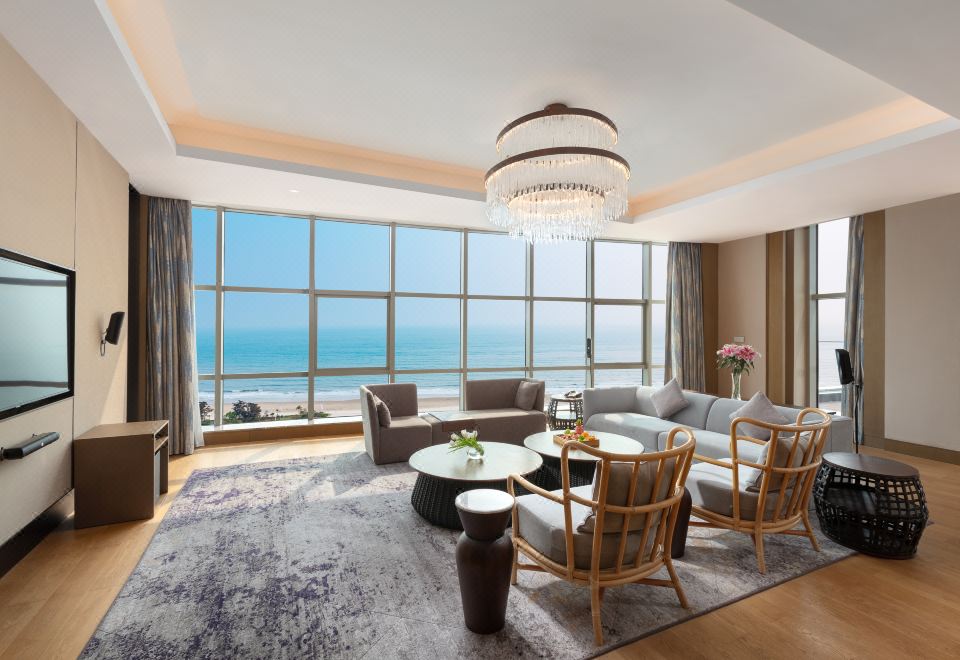Crowne Plaza Beihai Silver Beach2 King 2Bdrm STE Ocean View  Lounge Access 