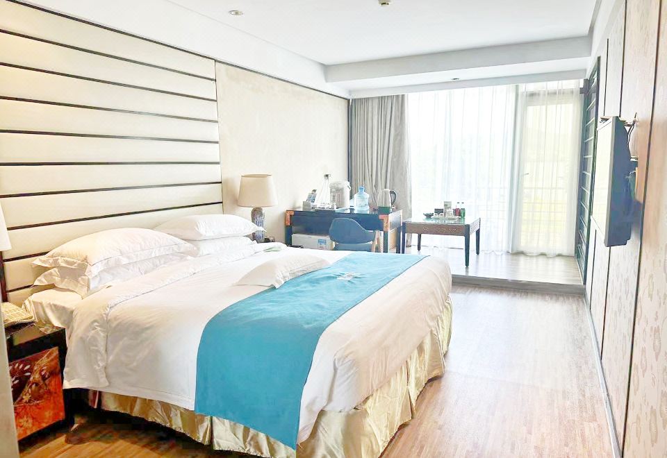 日式湖景养生套房