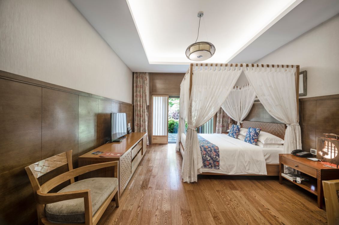 天驿别墅四室二厅