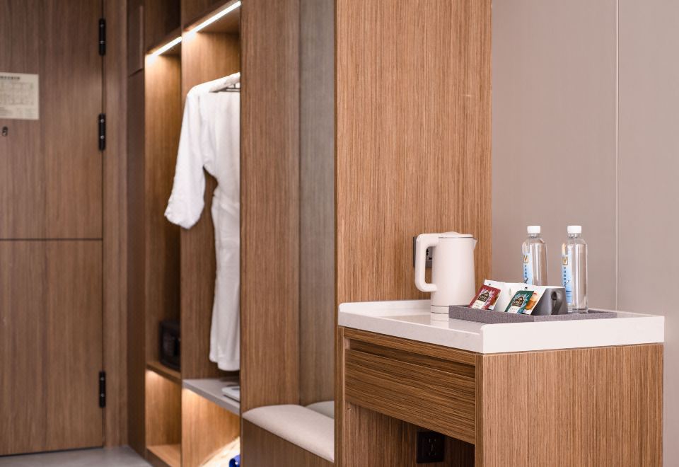 雅致双床房 | 全屋智能 · 空调 · 书桌 · 沙发