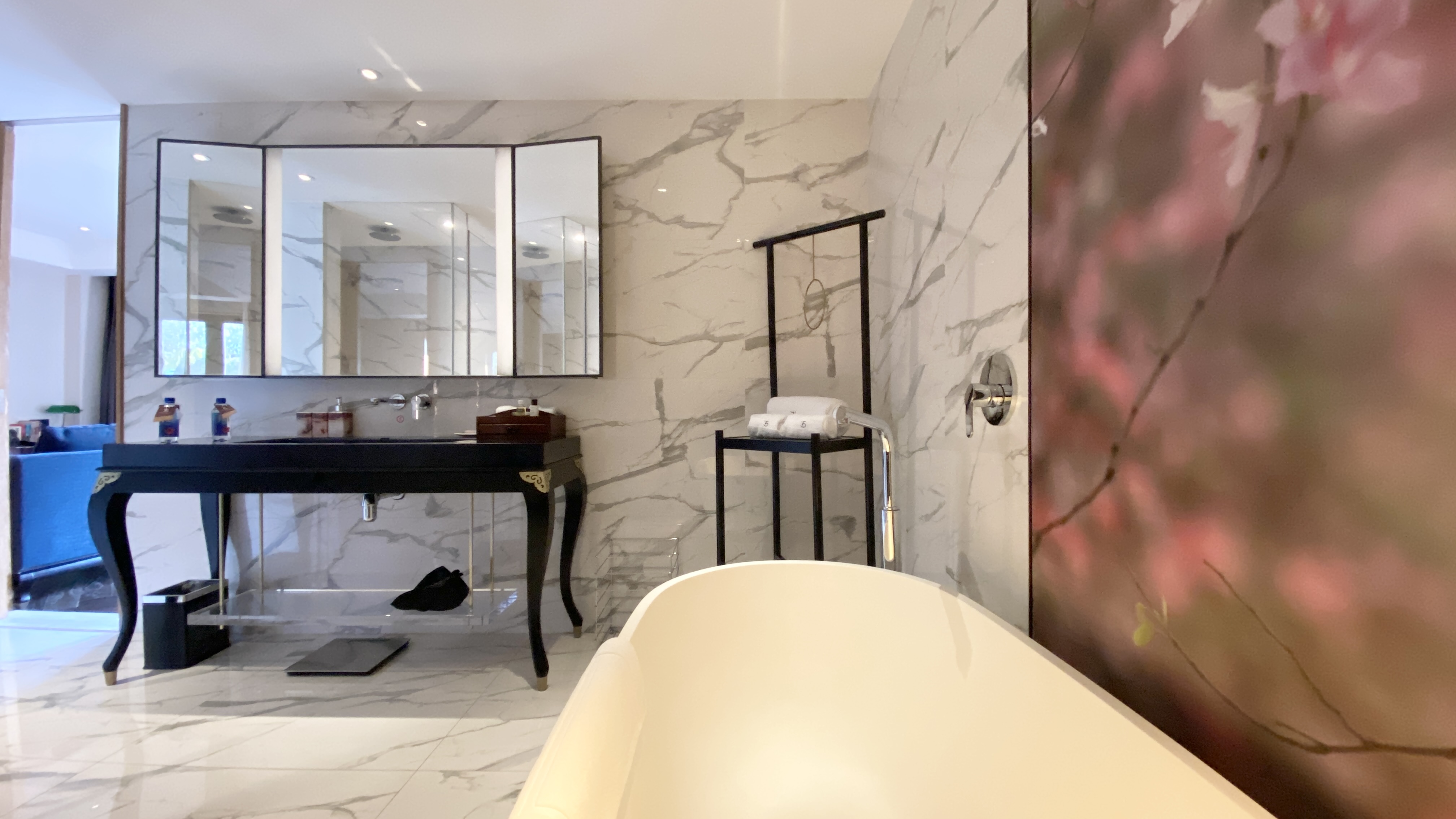 商滙·红棉城景套房（深泡浴缸+高奢洗护品）