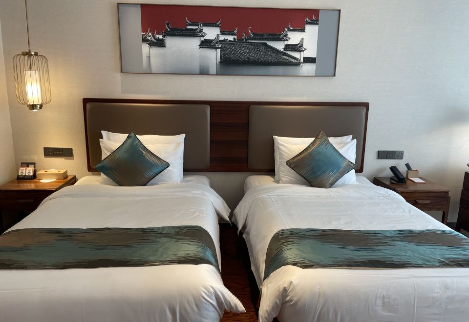 Superior 2-bed Room