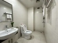 City Premium Hotel (Luoding Bus Station) Các khách sạn ở La Định