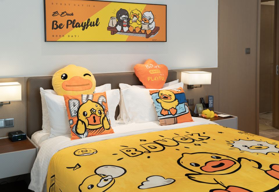 B.DUCK两房主题套房