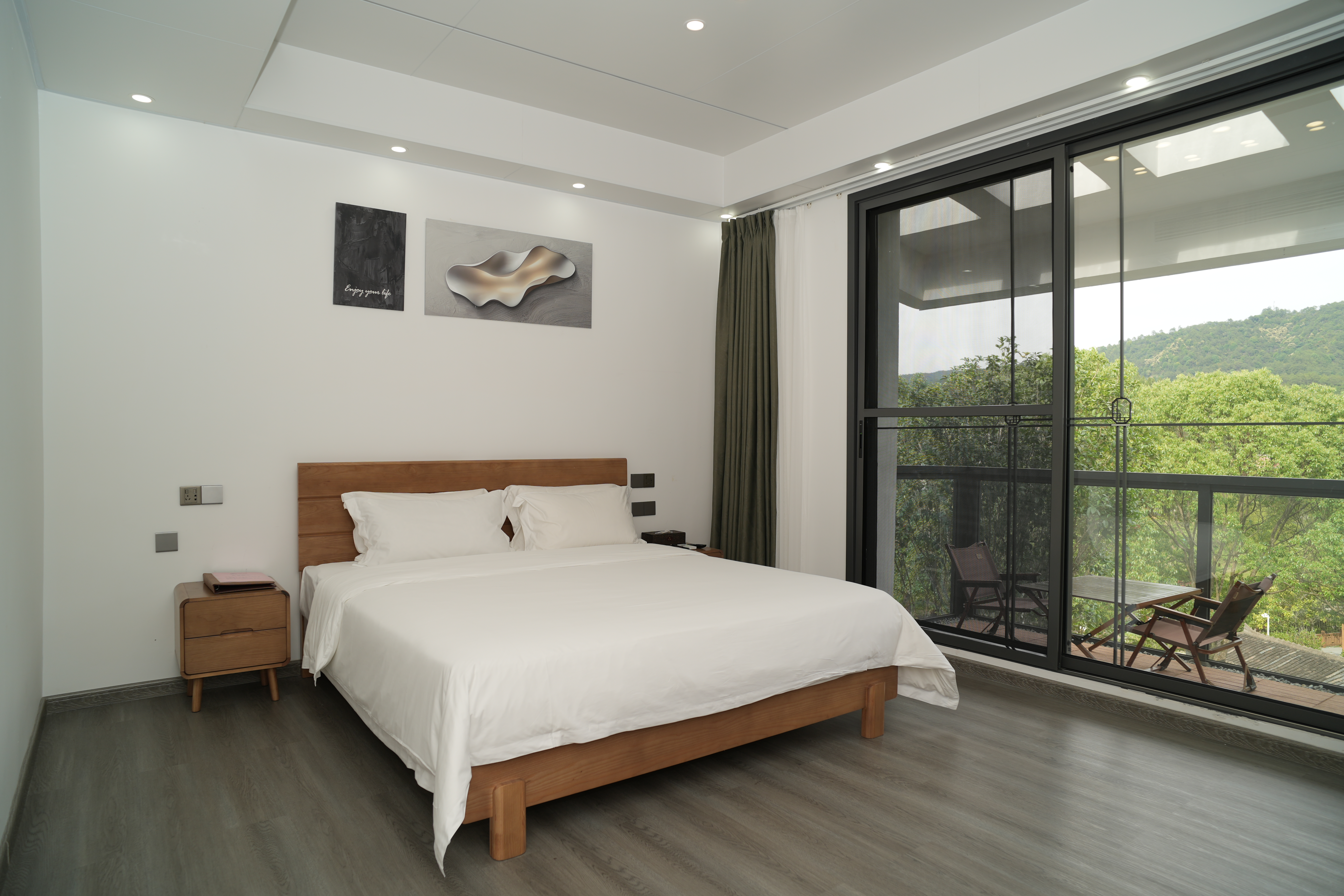 秋月别墅标准大床房