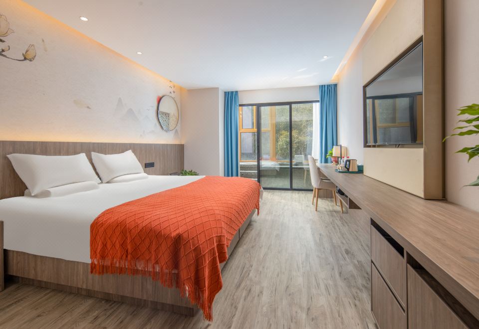 竹林氧吧·私享汤池温泉大床房（观景阳台+智能马桶）