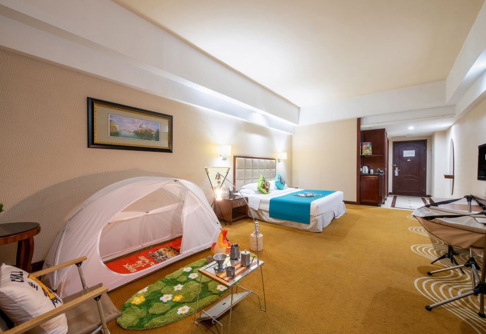 ChaoHu Country Garden Phoenix HotelDare Wild Theme Family Garden-view Room