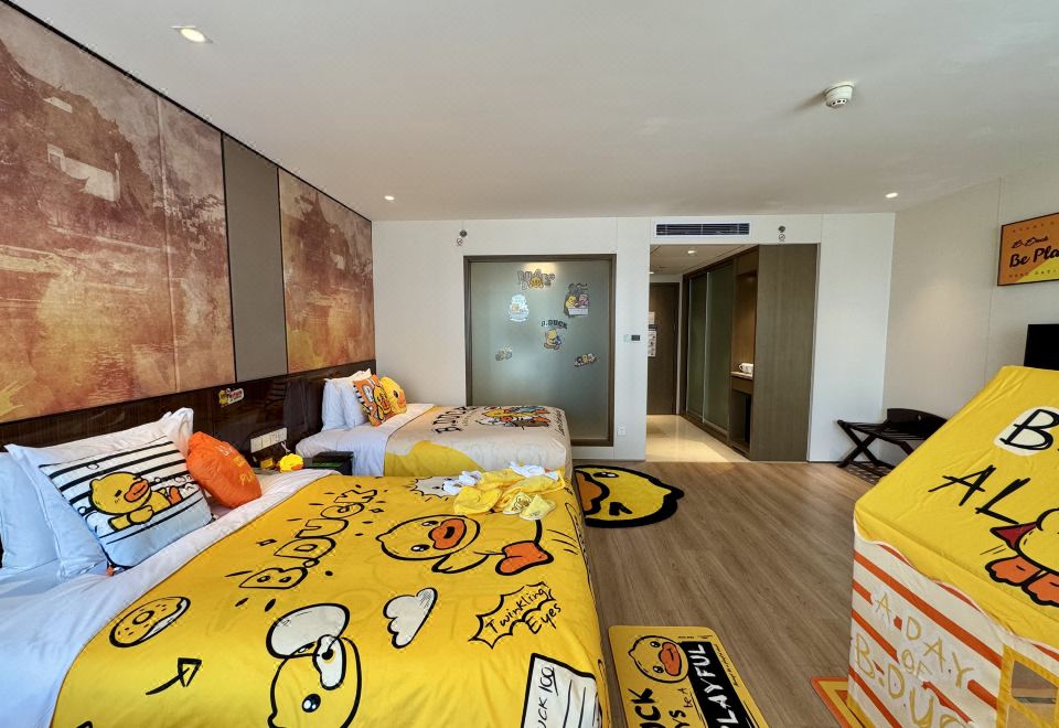 B.Duck小黄鸭亲子主题双床房