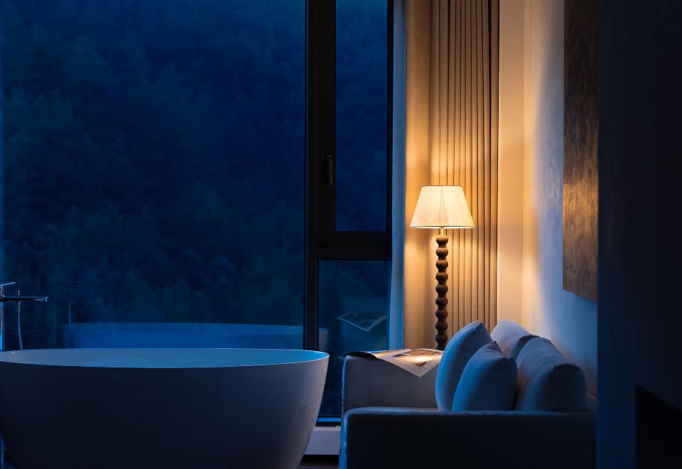 林野.观景浴缸双床房-零压床垫︱智能客控︱极米投屏