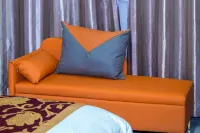 Yumen Boyue Hotel