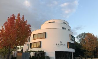 Block Hotel & Living