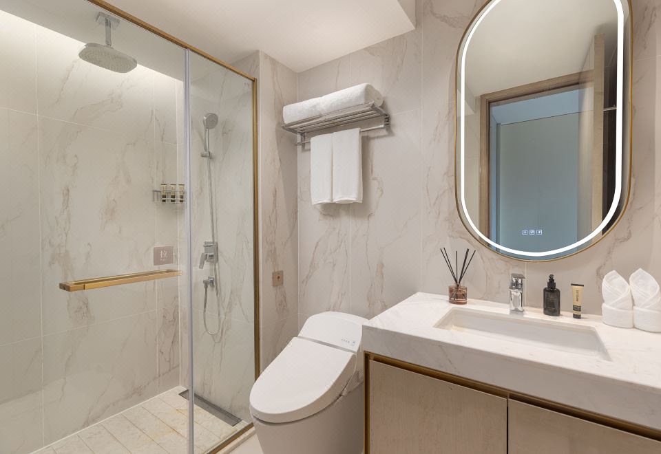 Three-Bedroom Deluxe