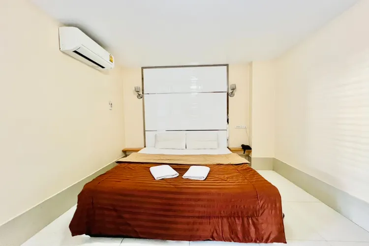 ห้องสแตนดาร์ด เตียงใหญ่ 1 เตียง