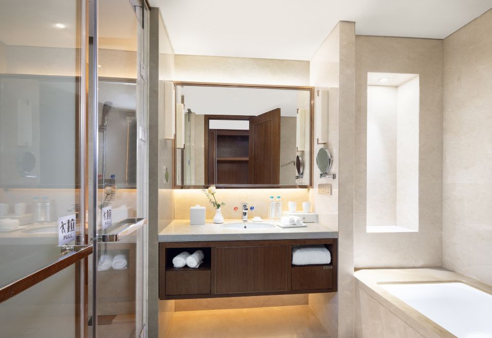 豪華湖景雙床房