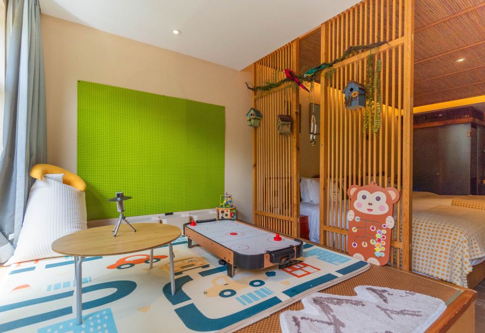 露营亲子双床房