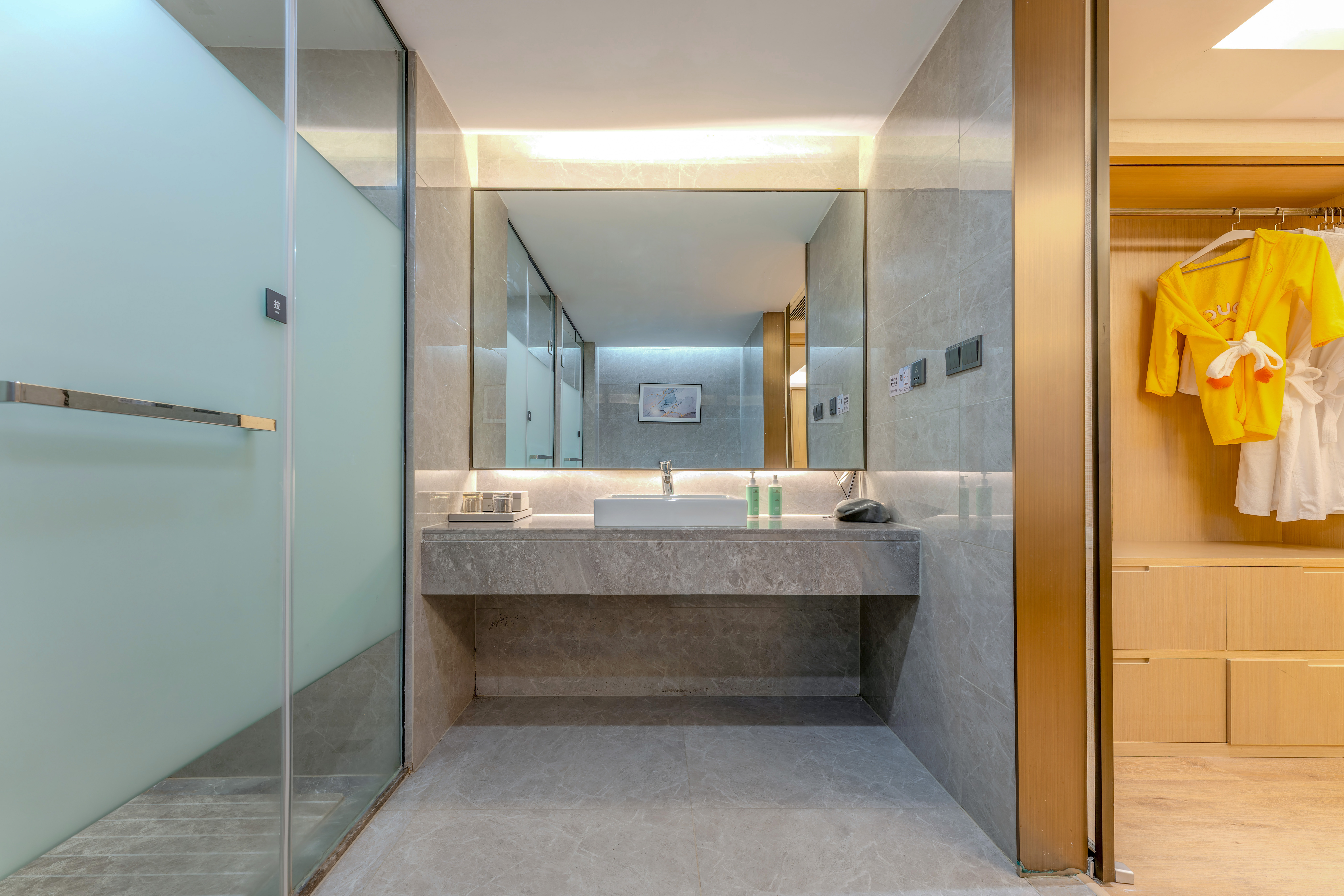 曼享B.duck小黄鸭亲子套房（小童洗漱用品+小童乐玩）