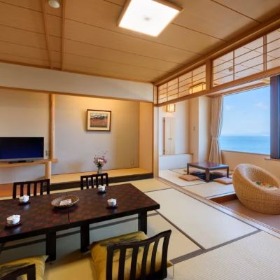 ＜禁煙＞むつ湾を見渡せる和室【3～４F・12.5畳+4.5畳堀こたつ】 南部屋・海扇閣 クーポン