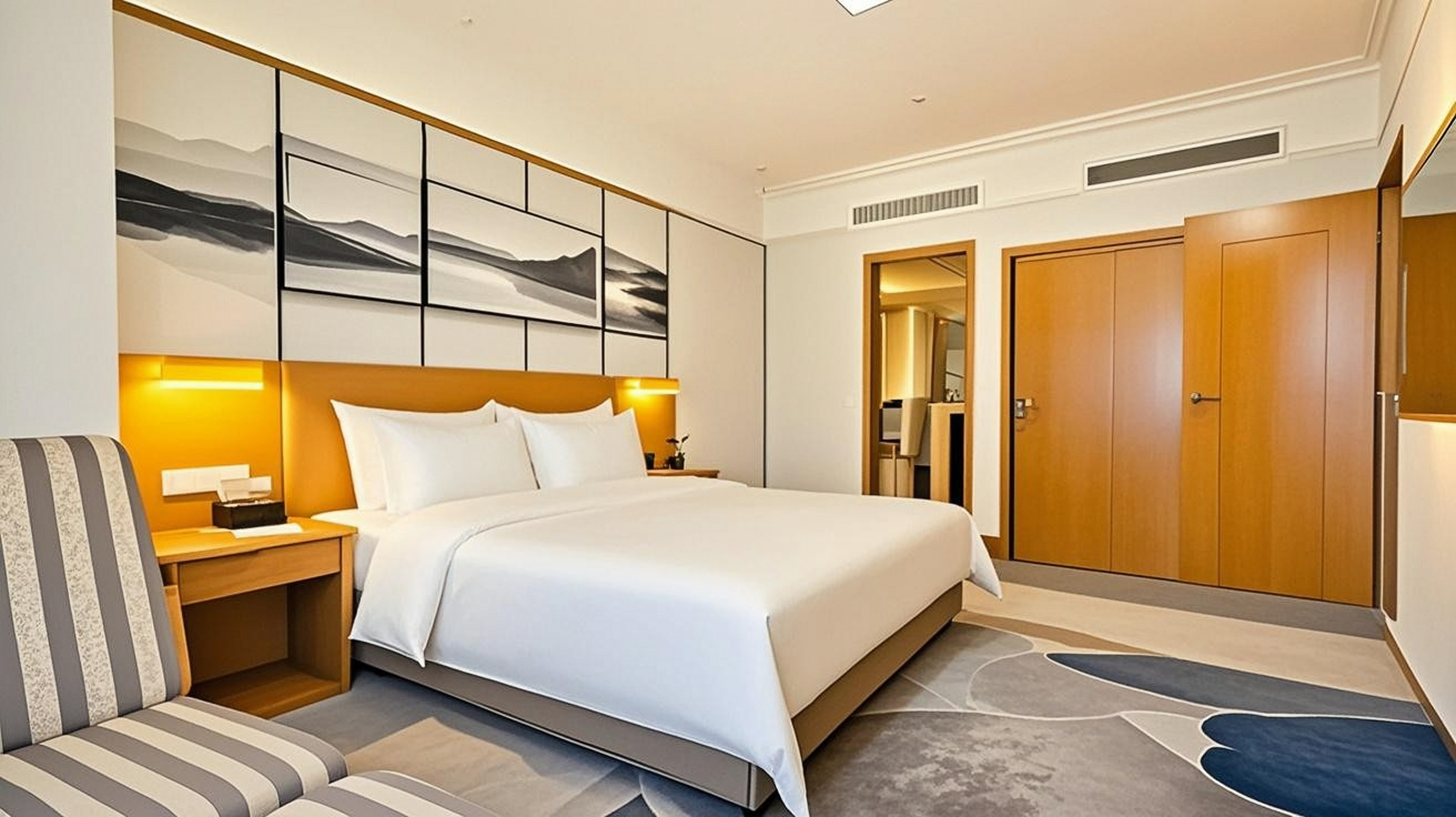 欢聚家庭房（卡通布置+沙发茶几+浴缸+小冰箱）