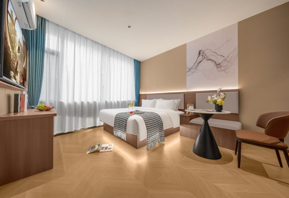 灯火阑珊大床房+智能马桶+60寸智能电视+零压乳胶床垫