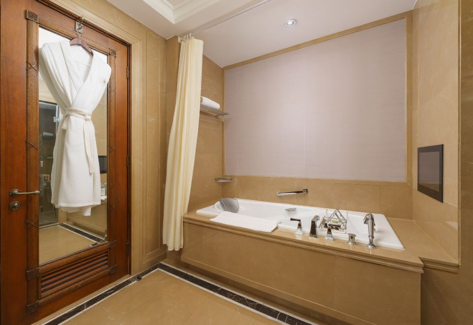 维多利亚花园房（博物馆翼楼,解放北园景观）