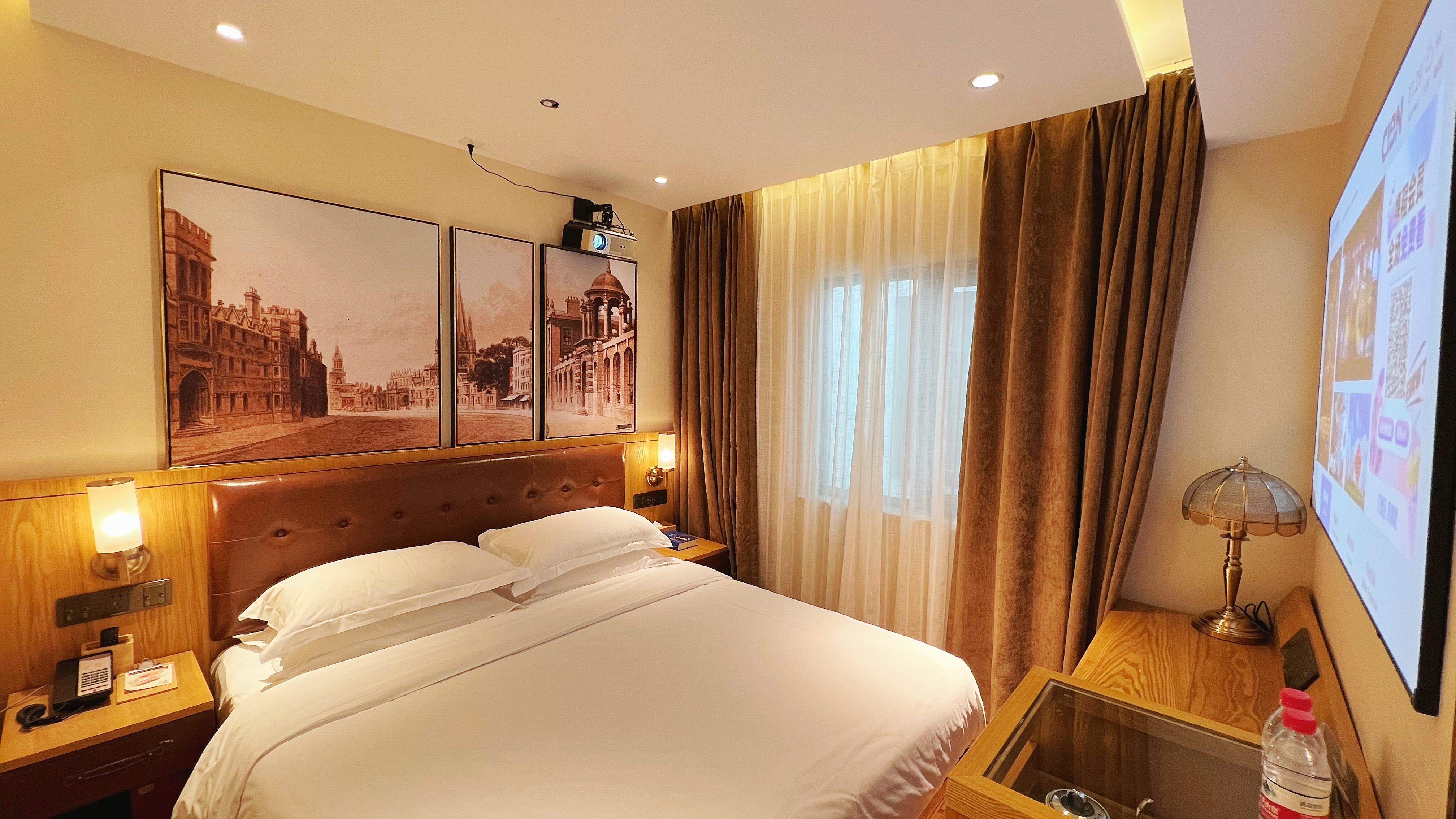 啡凡影视大床房（电视投屏）