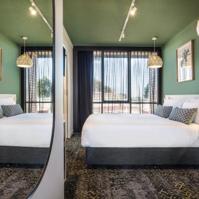 Studio Queen Morwell Hotel Promo Code
