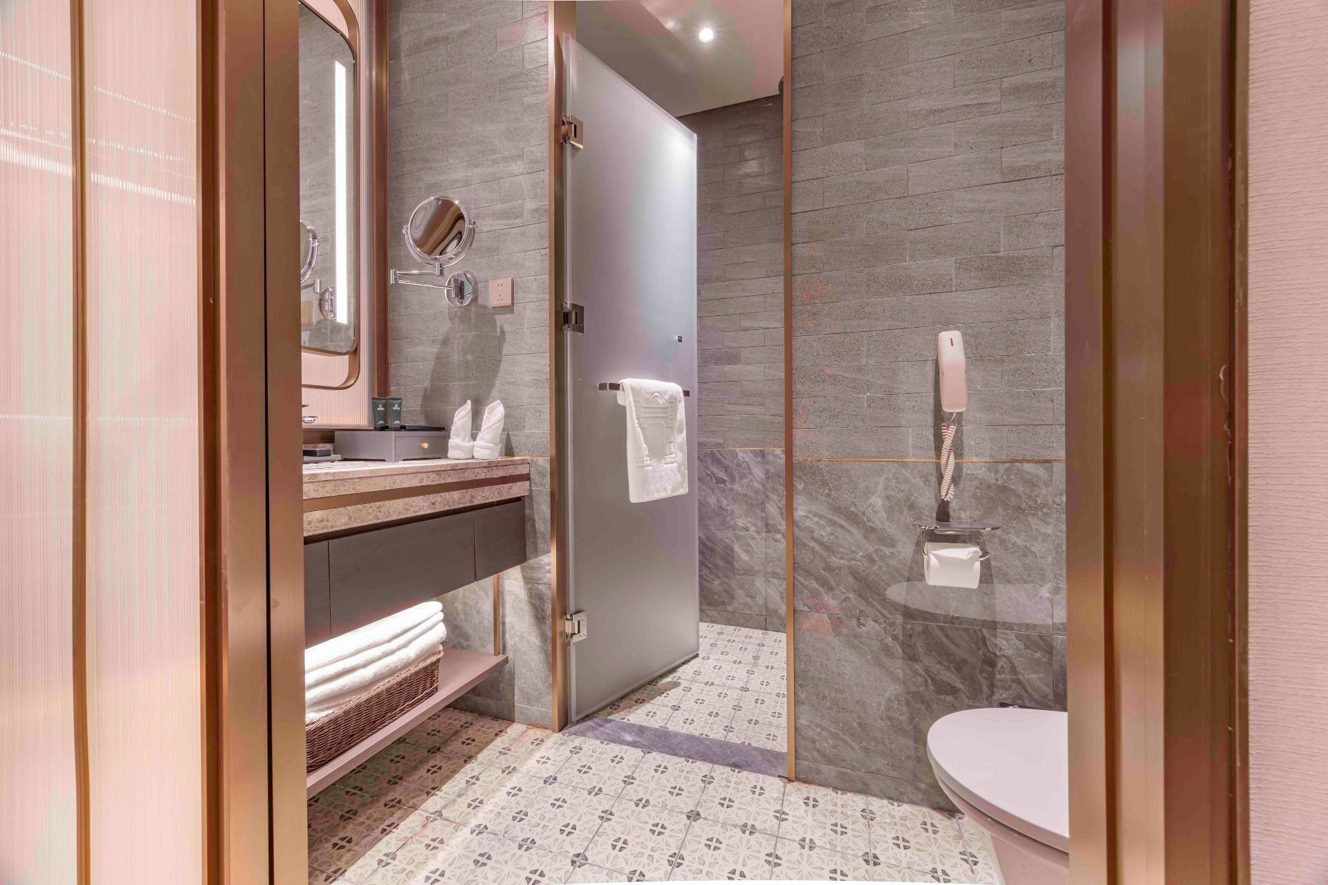 Superior Queen Room