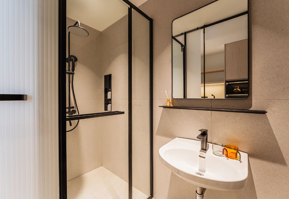 baseLITE-CHANGLIN Serviced ApartmentStandard Studio (with Washing Machine)