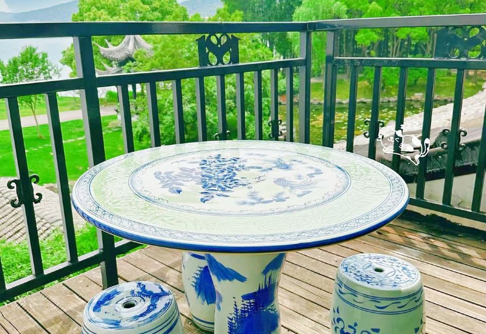 法欧湖景养生套房