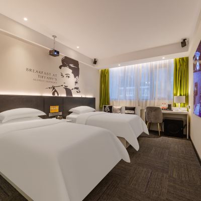 智能丨投影雙床房（杜比環繞音響+隔音加強+陽光滿屋） 有戲電影飯店（廈門火車站萬象城店）優惠