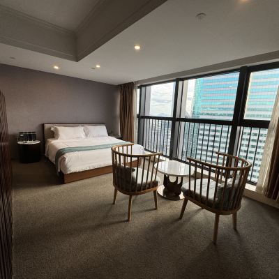 Skyline City-view Family Twin Suite 美豪酒店(深圳羅湖大劇院萬象城店)優惠