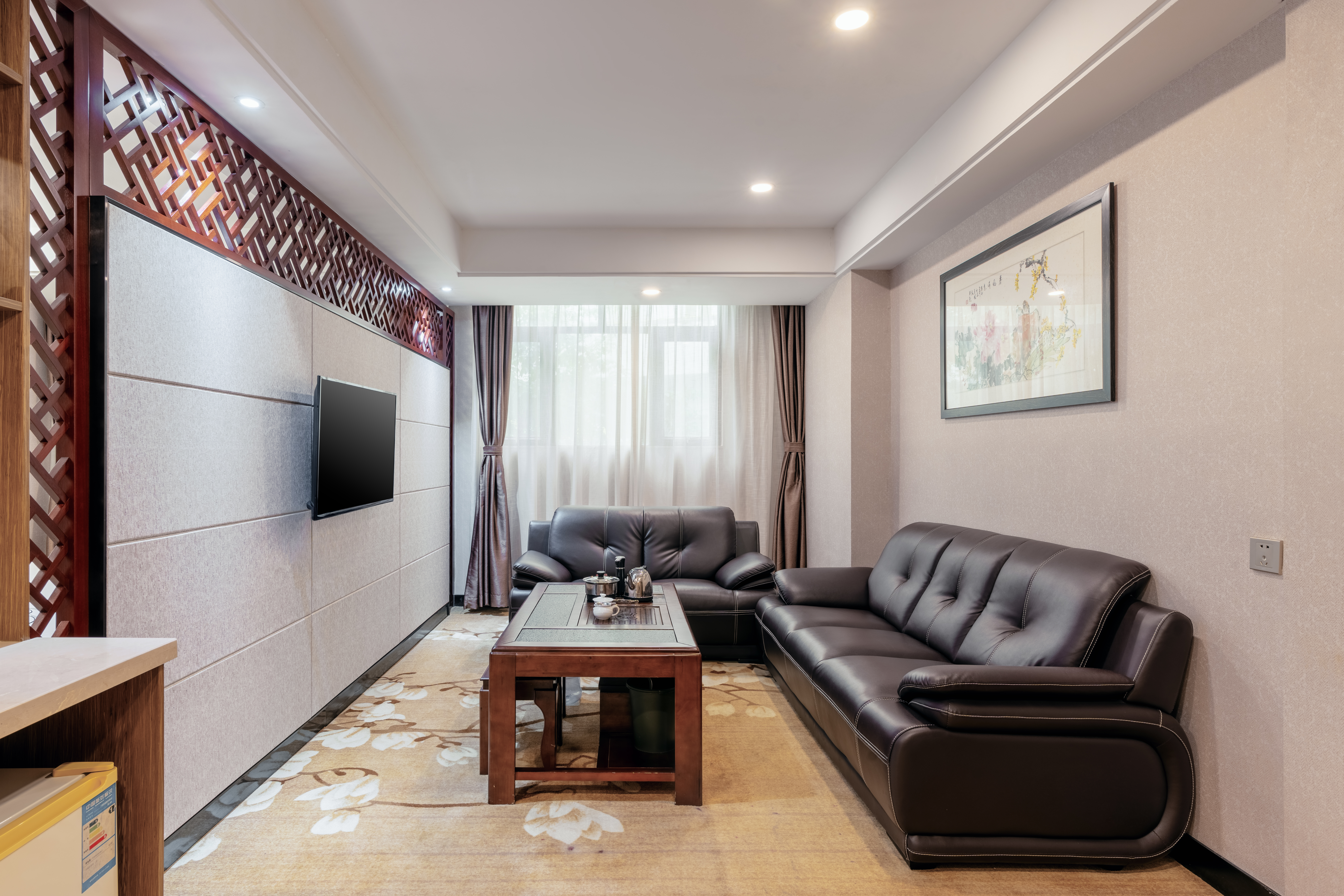 行政套房（小冰箱+保险柜+浴缸）