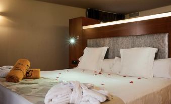 Hotel Sancho Abarca Petit SPA - Housity