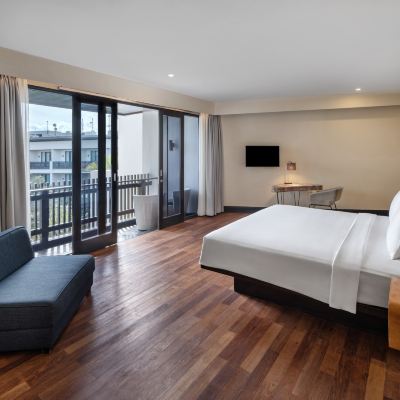 豪華行政房，1 張特大床，園景 峇里島勒吉安海灘鉑爾曼酒店優惠