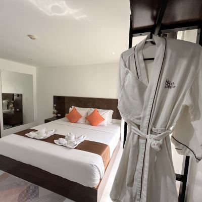 Deluxe Two-Bedroom 88th Avenue Promo Code