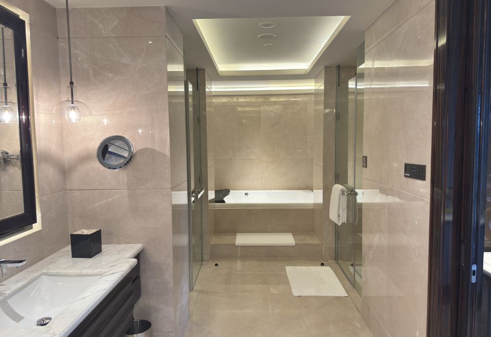 270度全景澳門海景雙臥家庭聯通套房