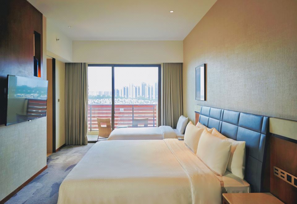 Four Points By Sheraton Guangdong Heshan FangyuanFamily Room(Soaking Tub, Terrace)