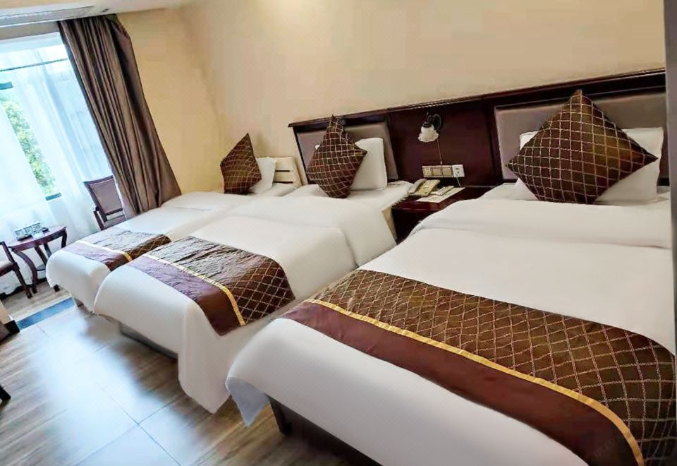 見山丨豪華三人間（高清電視+臨窗觀景）