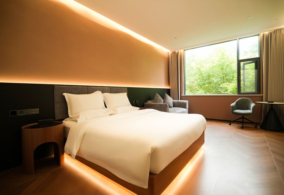 优选谧静大床房