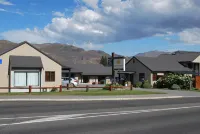 Carrick Lodge Motel Hotele w: 