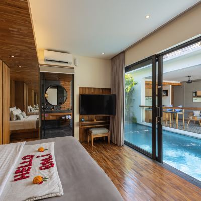One Bedroom Villa with Private Pool and Floating Bathtub
