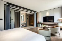 Slender West Lake Hot Spring Resort Yangzhou