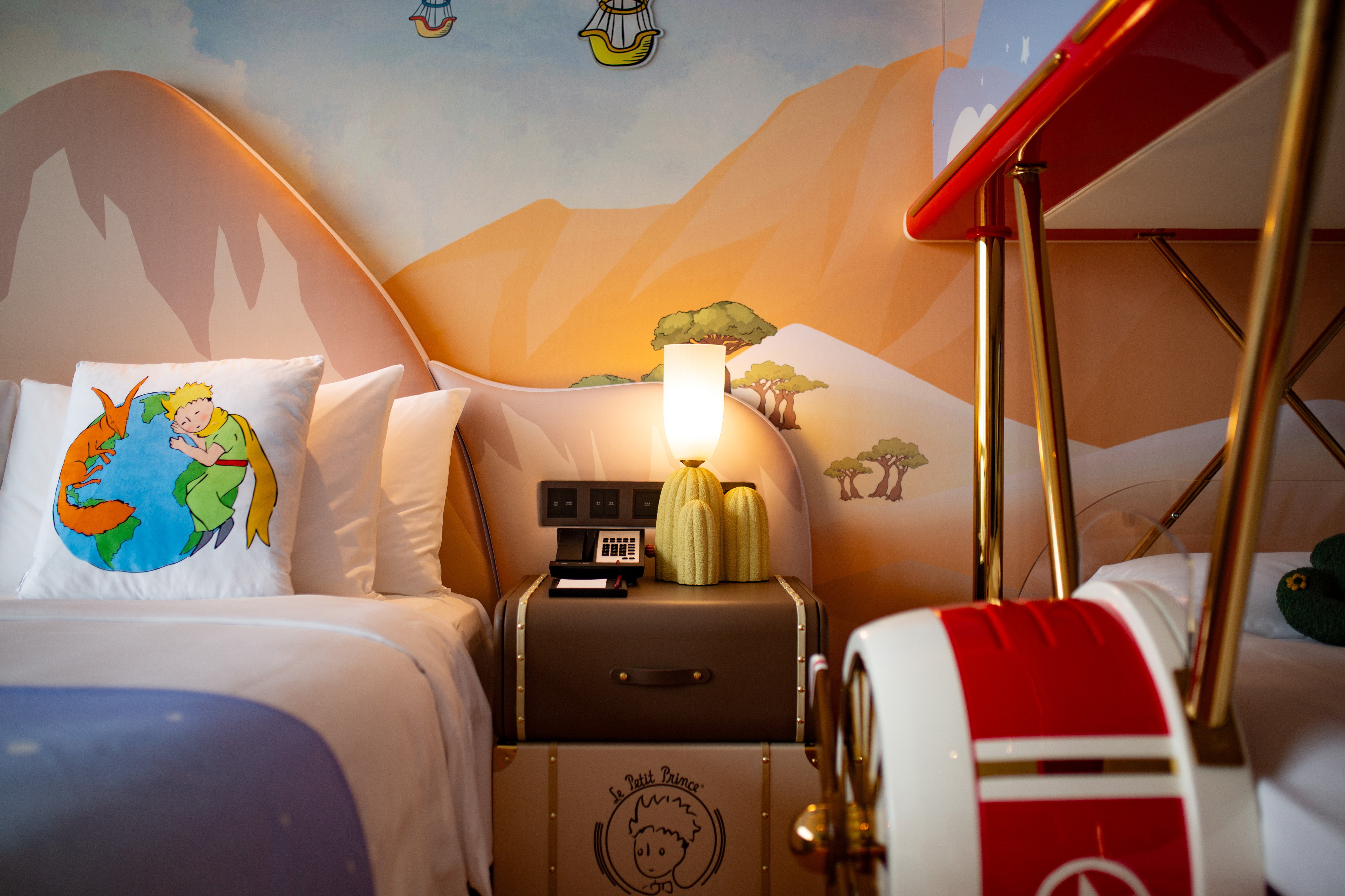 小王子-沙漠探險親子豪華房（主題甜品+滑滑梯+帳篷）