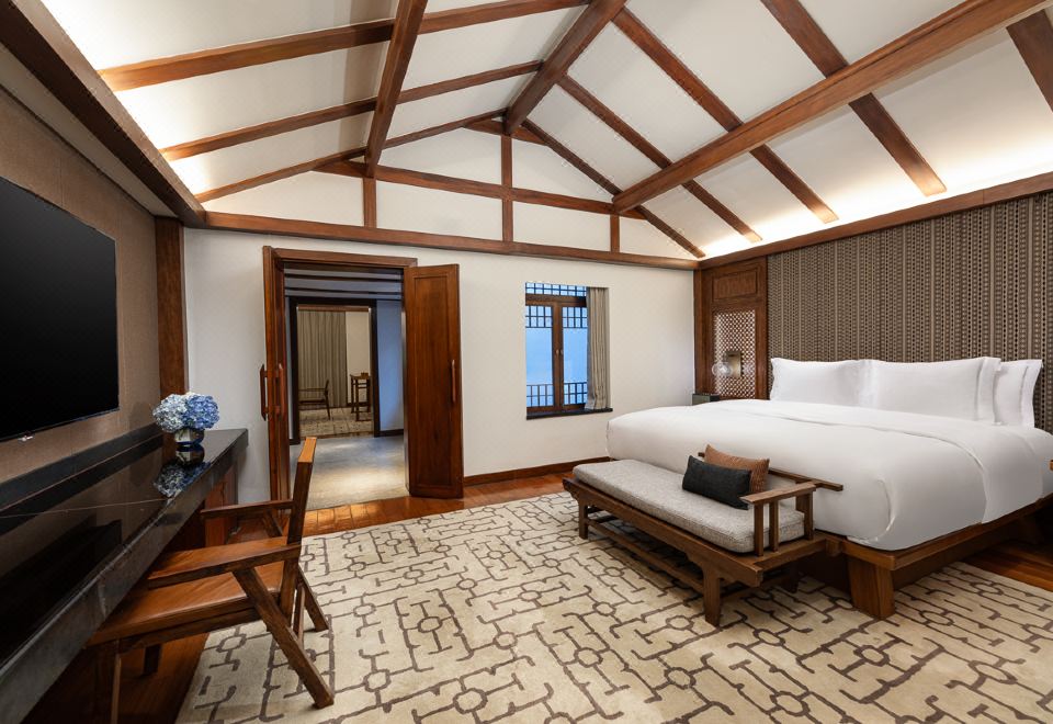 InterContinental Lijiang Ancient Town Resort1 King 1 Bedroom Suite