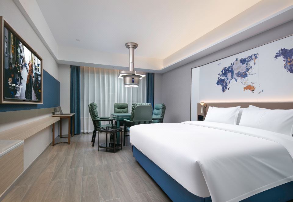 Honor Chess And Cards Double Bed Room