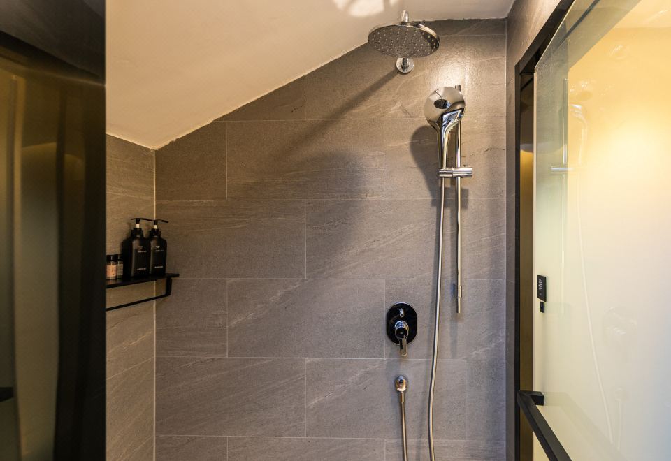 迷你天窗大床房